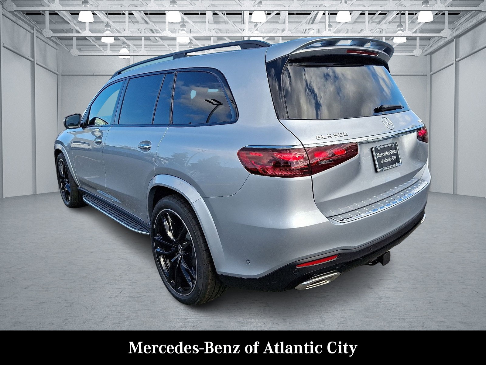 New 2026 Mercedes-Benz GLS 580 4MATIC image 3