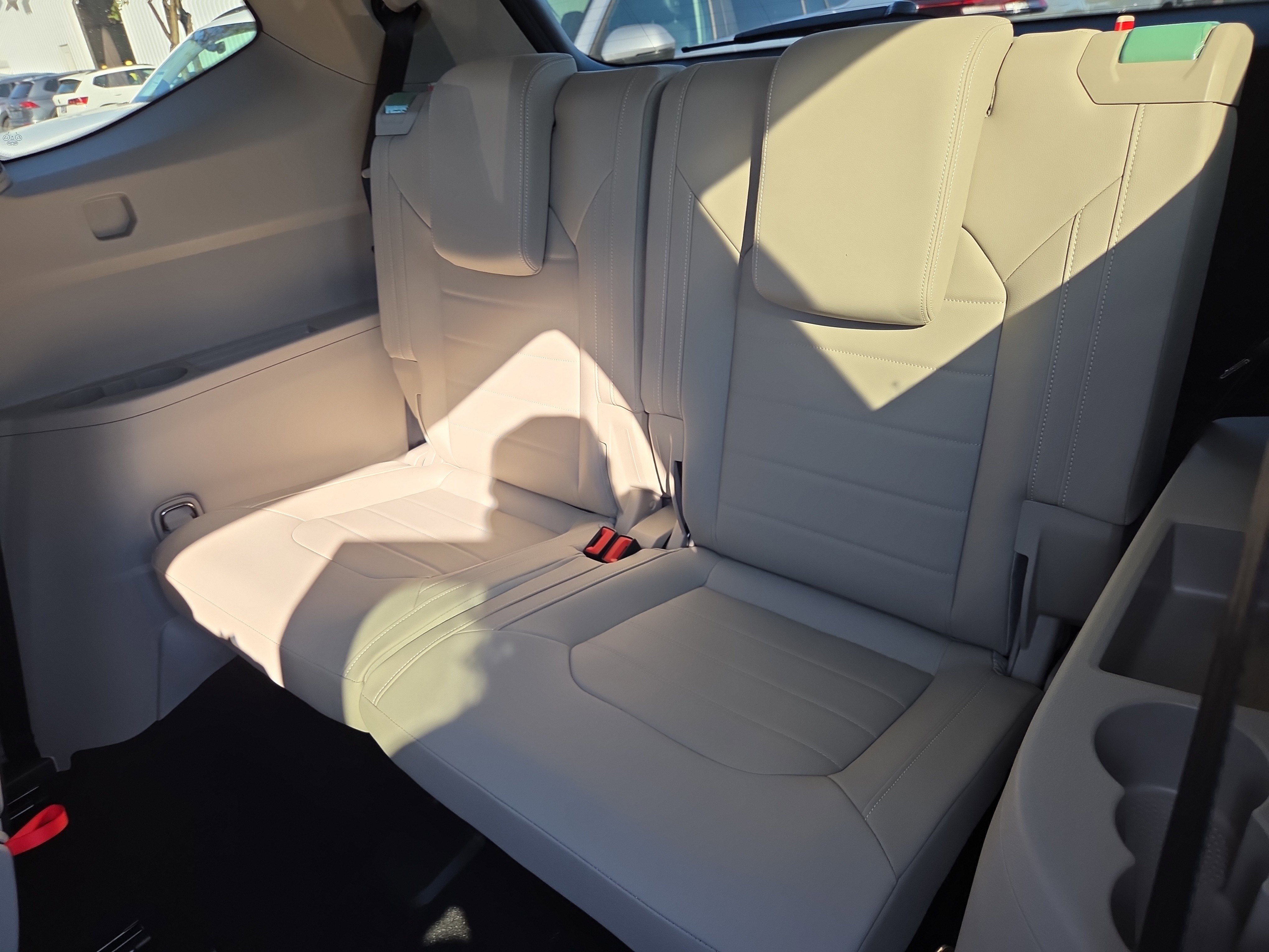 New 2026 Volkswagen Atlas SEL image 8