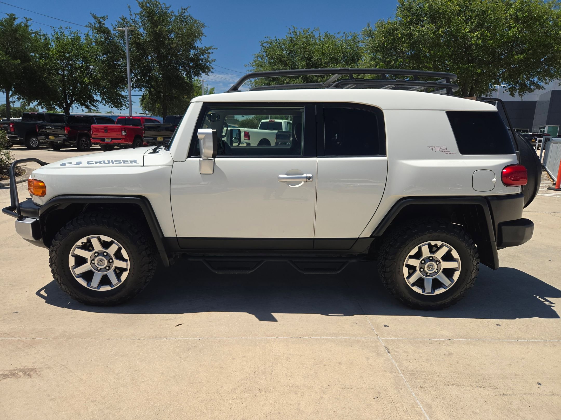 Used 2014 Toyota FJ Cruiser 4WD w/ Convenience Package image 6