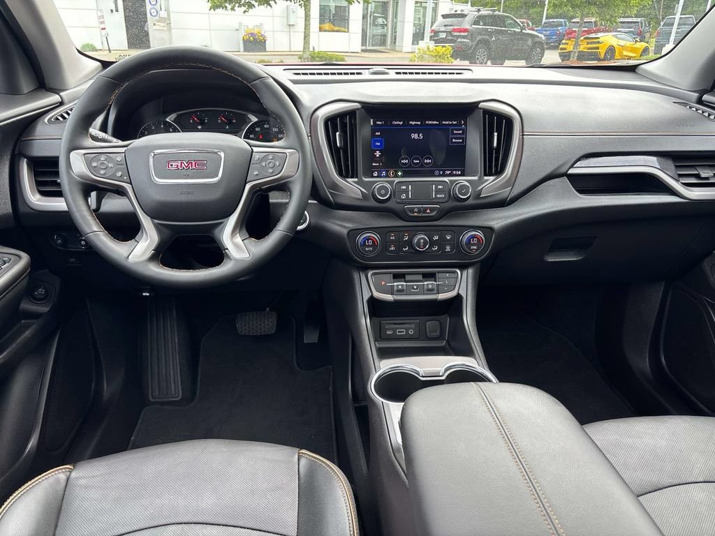 Used 2024 GMC Terrain AT4 AWD/4WD image 9