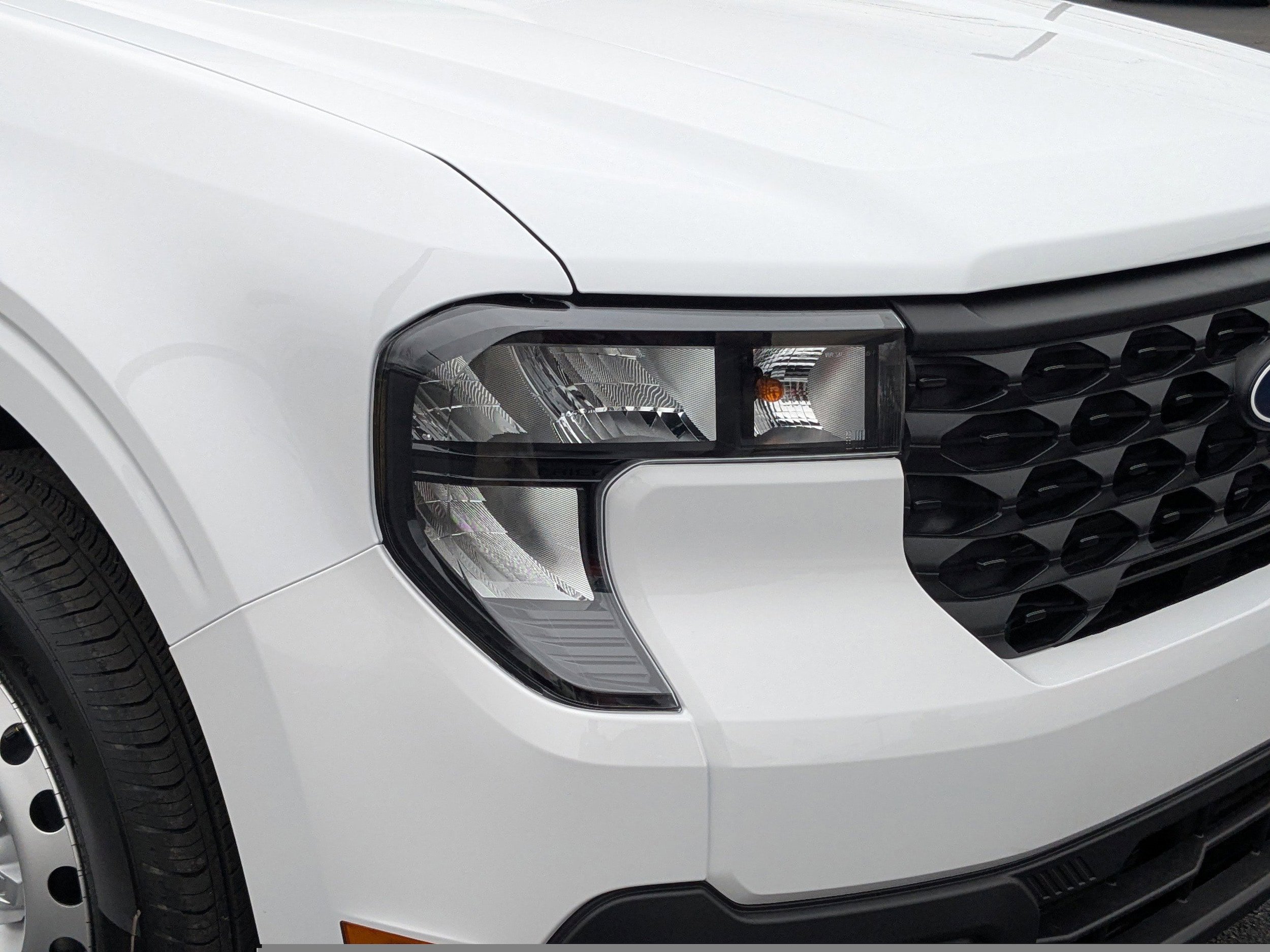 New 2025 Ford Maverick XL FWD image 9
