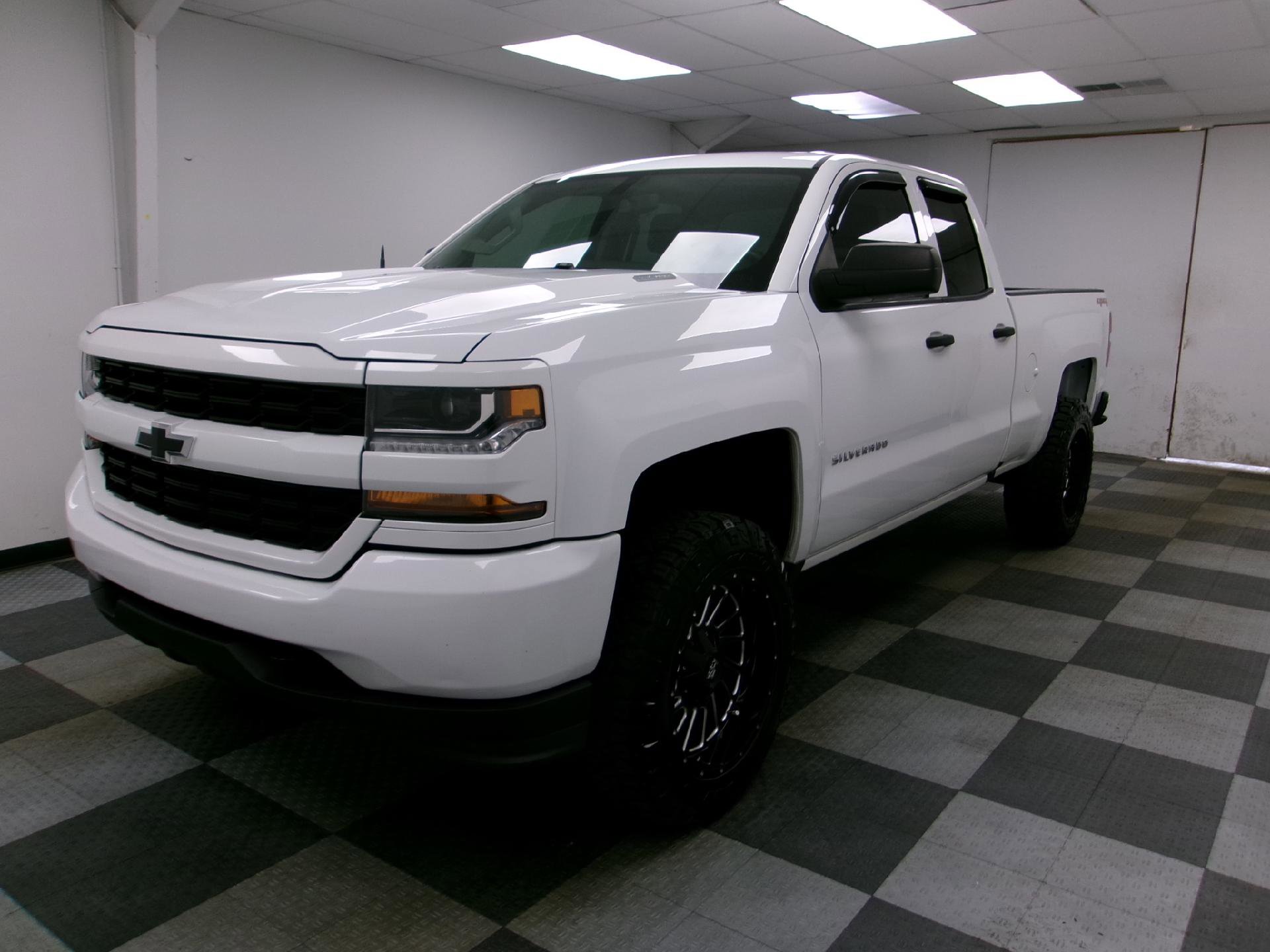 Used 2017 Chevrolet Silverado 1500 Custom w/ Trailering Package