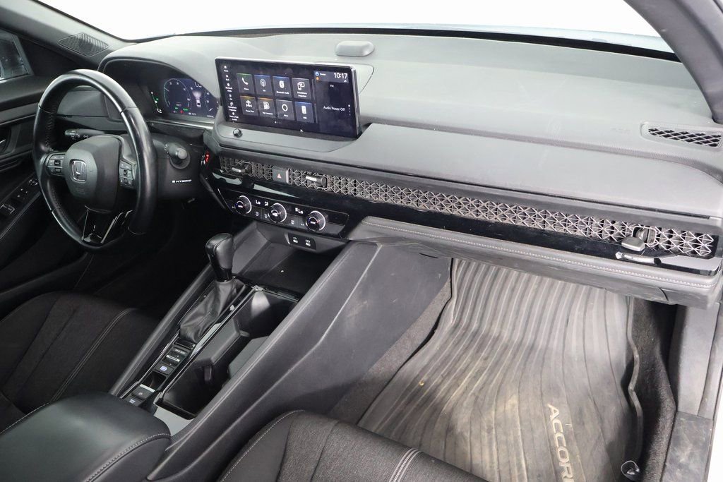 Used 2023 Honda Accord Sport image 9
