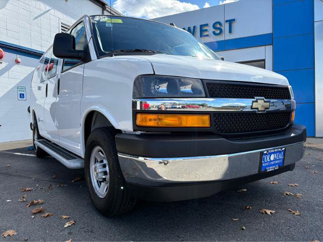 Used 2025 Chevrolet Express 2500 w/ Driver Convenience Package RWD image 3