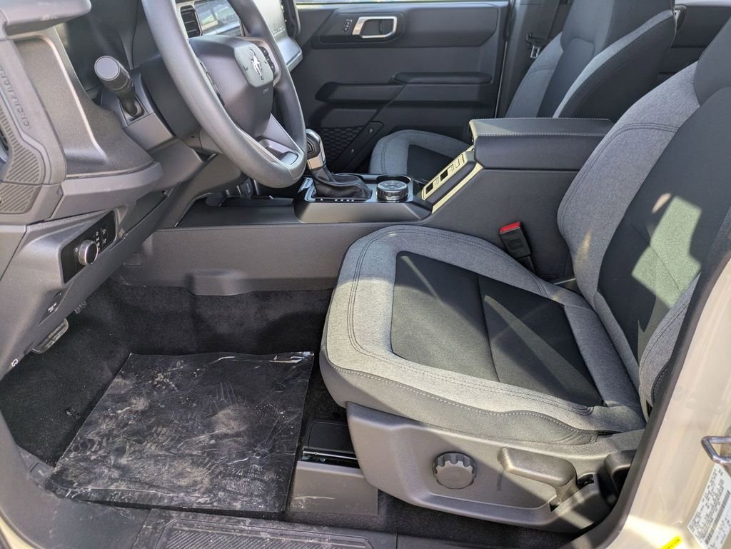 New 2025 Ford Bronco 4-Door image 19