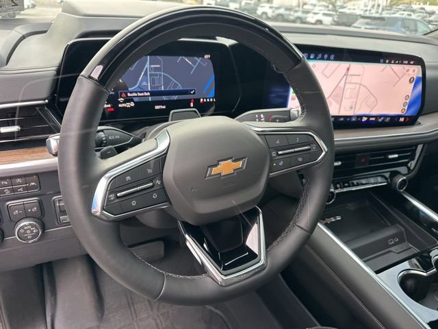 Used 2026 Chevrolet Suburban High Country AWD/4WD image 26