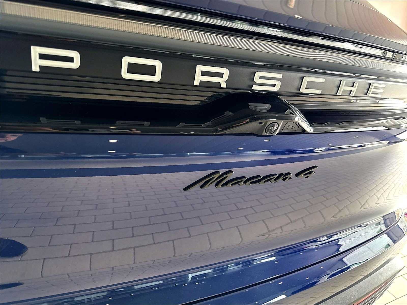 Used 2026 Porsche Macan 4 Electric AWD/4WD image 36