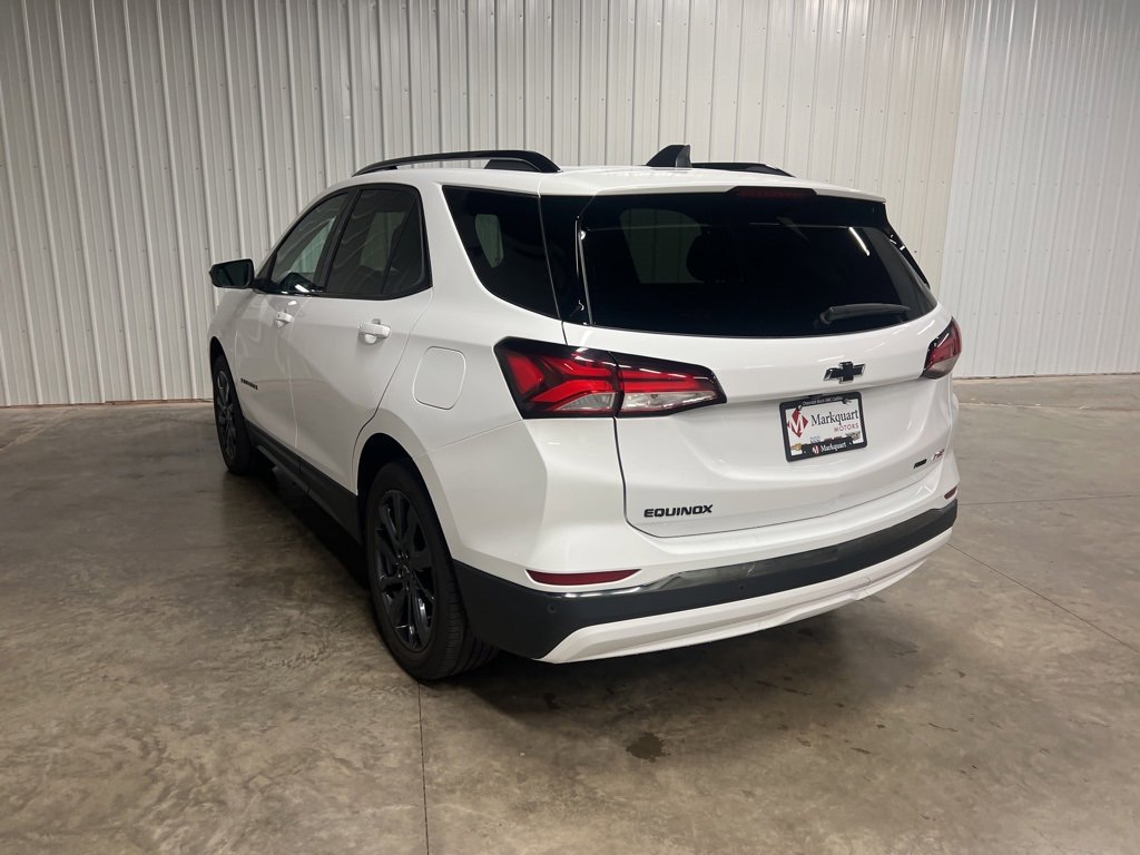 Used 2023 Chevrolet Equinox RS image 4