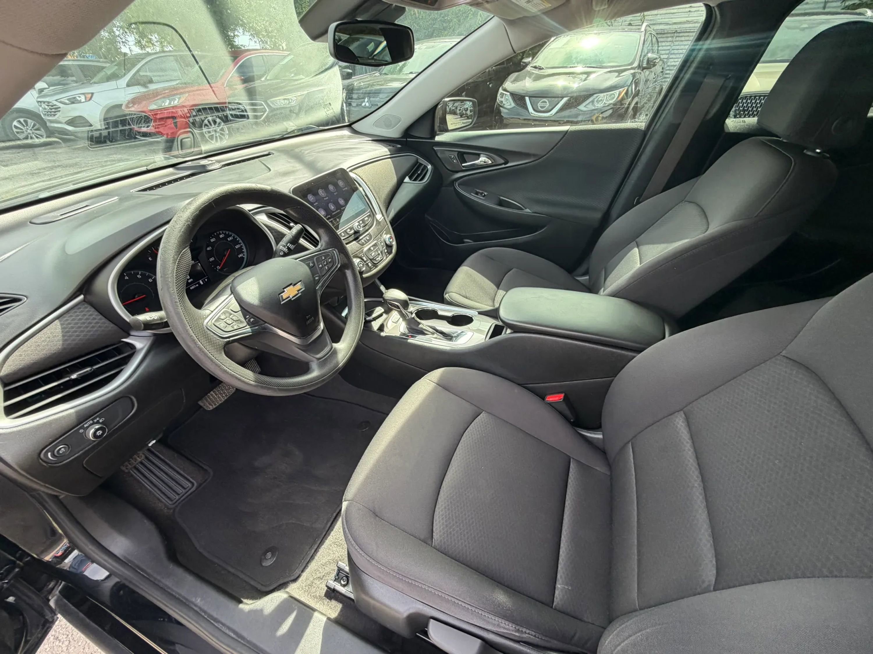 Used 2021 Chevrolet Malibu LS FWD image 19