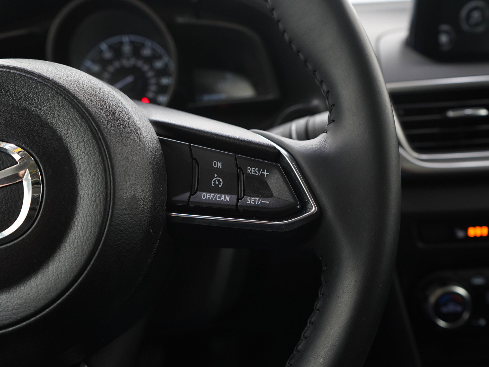 Used 2017 MAZDA MAZDA3 Touring w/ Popular Equipment Package FWD image 23