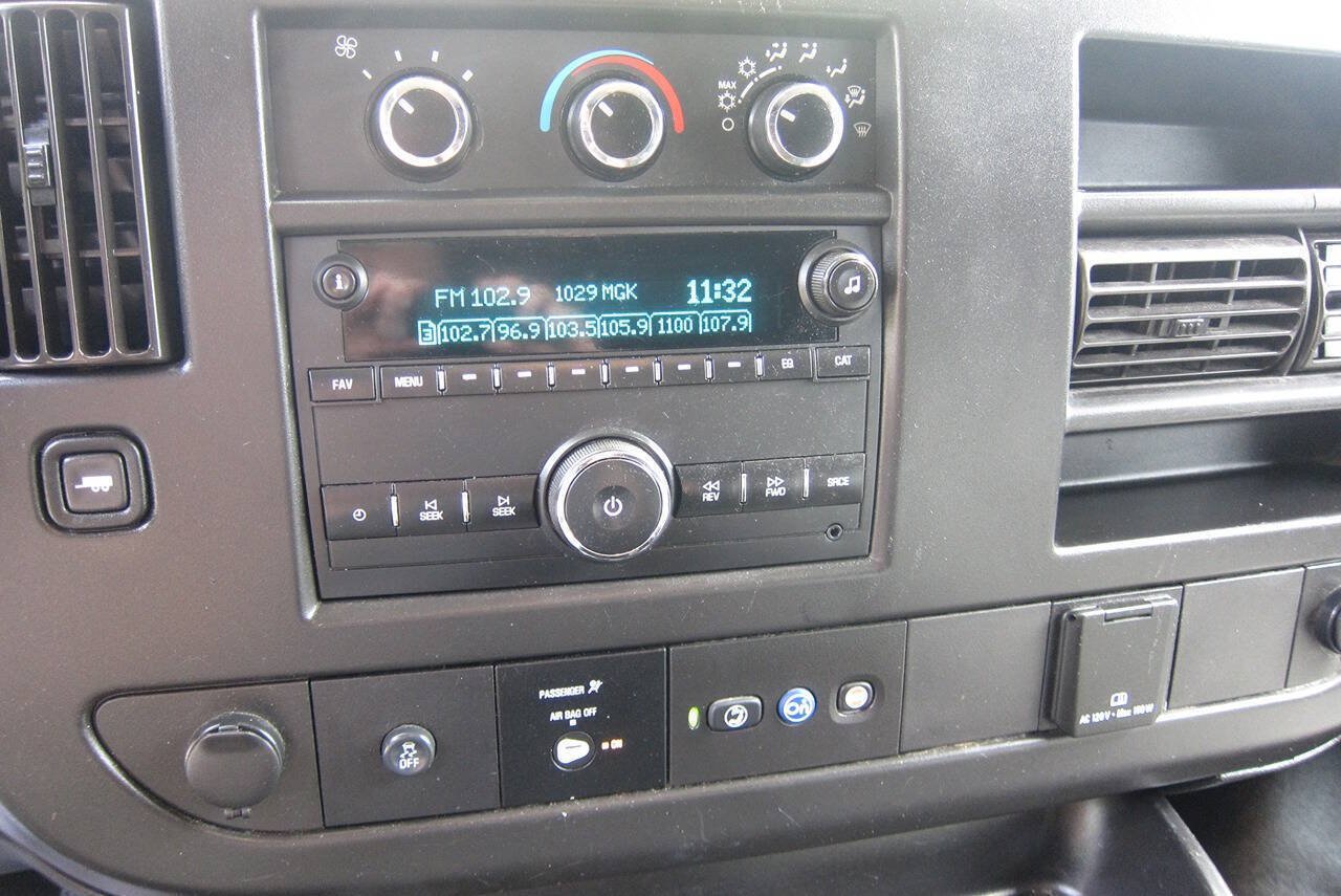 Used 2020 Chevrolet Express 2500 w/ Driver Convenience Package RWD image 9