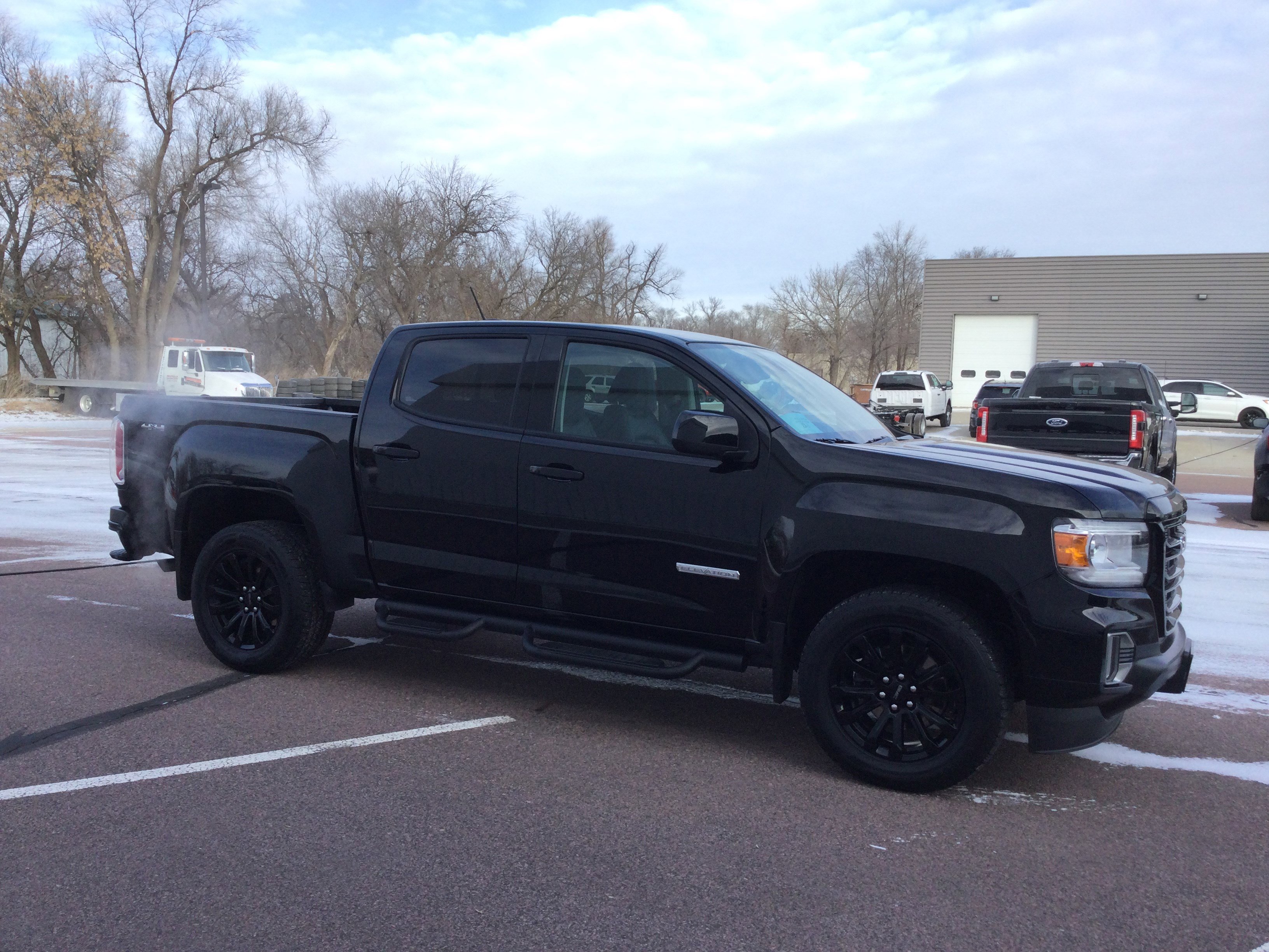 Used 2022 GMC Canyon Elevation w/ Elevation Premium Package image 3