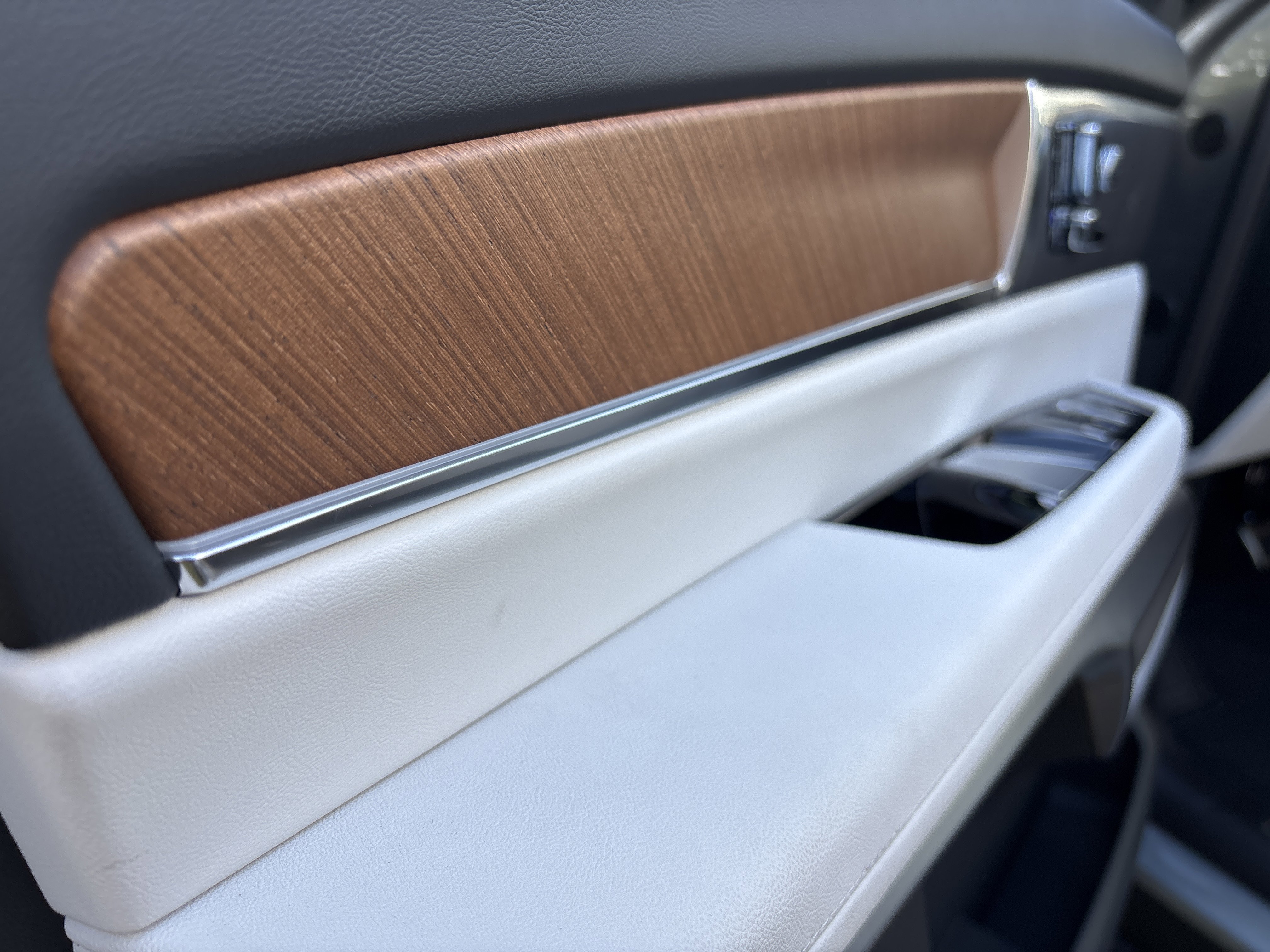 New 2026 Cadillac Vistiq Sport image 22