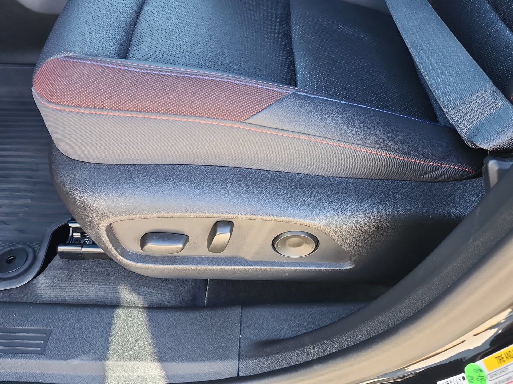 Used 2026 Chevrolet Equinox RS w/ Convenience Package III FWD image 12