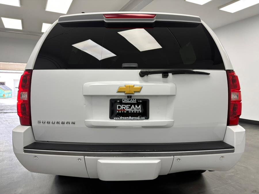 Used 2014 Chevrolet Suburban LTZ image 7