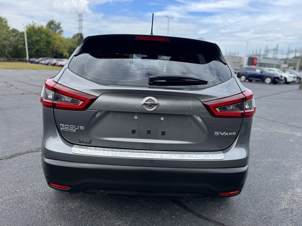 Used 2022 Nissan Rogue Sport SV image 6