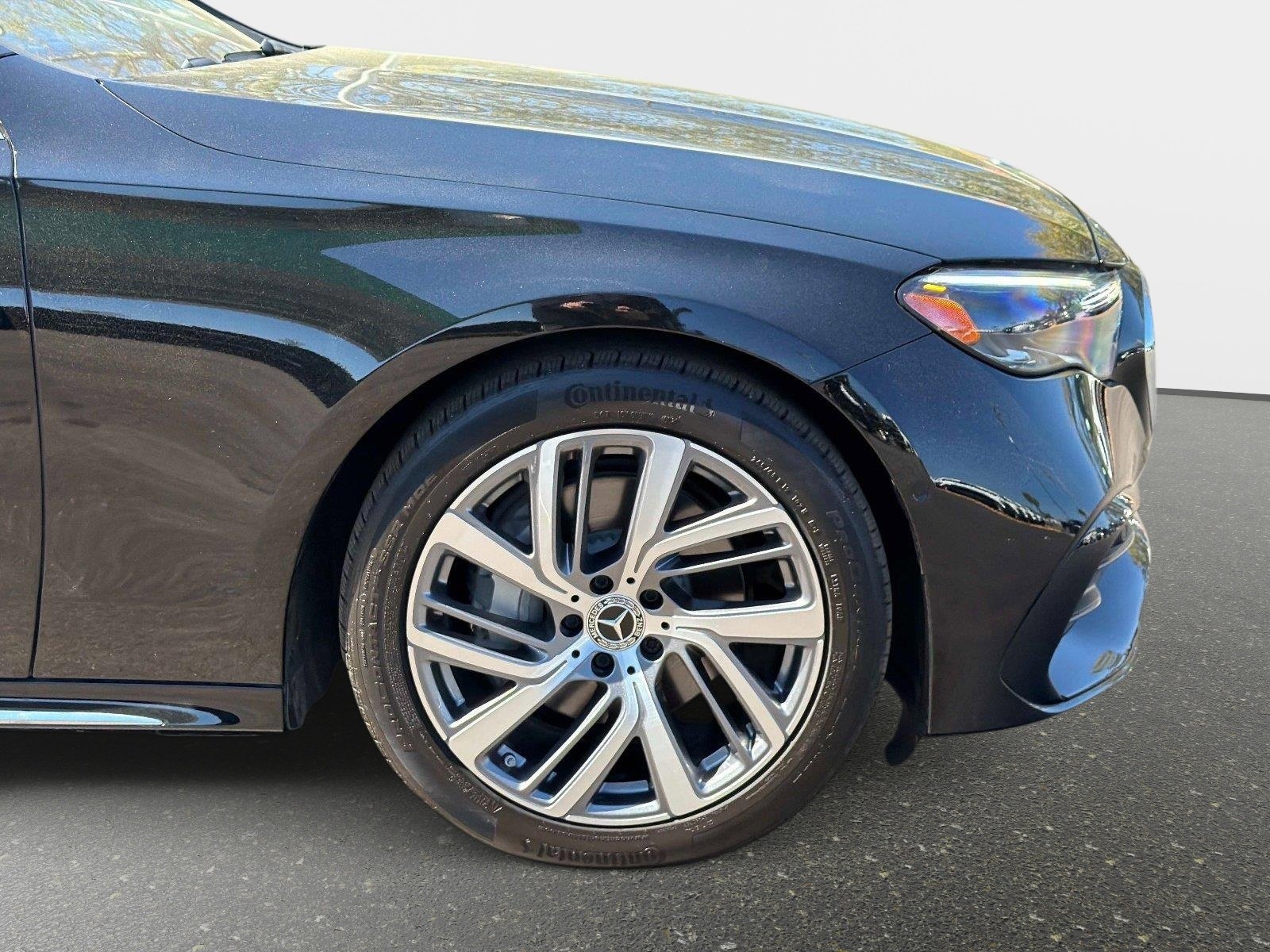 Used 2025 Mercedes-Benz E 350 Sedan image 9