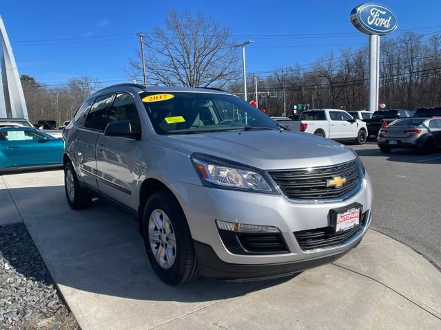 Used 2017 Chevrolet Traverse LS image 2