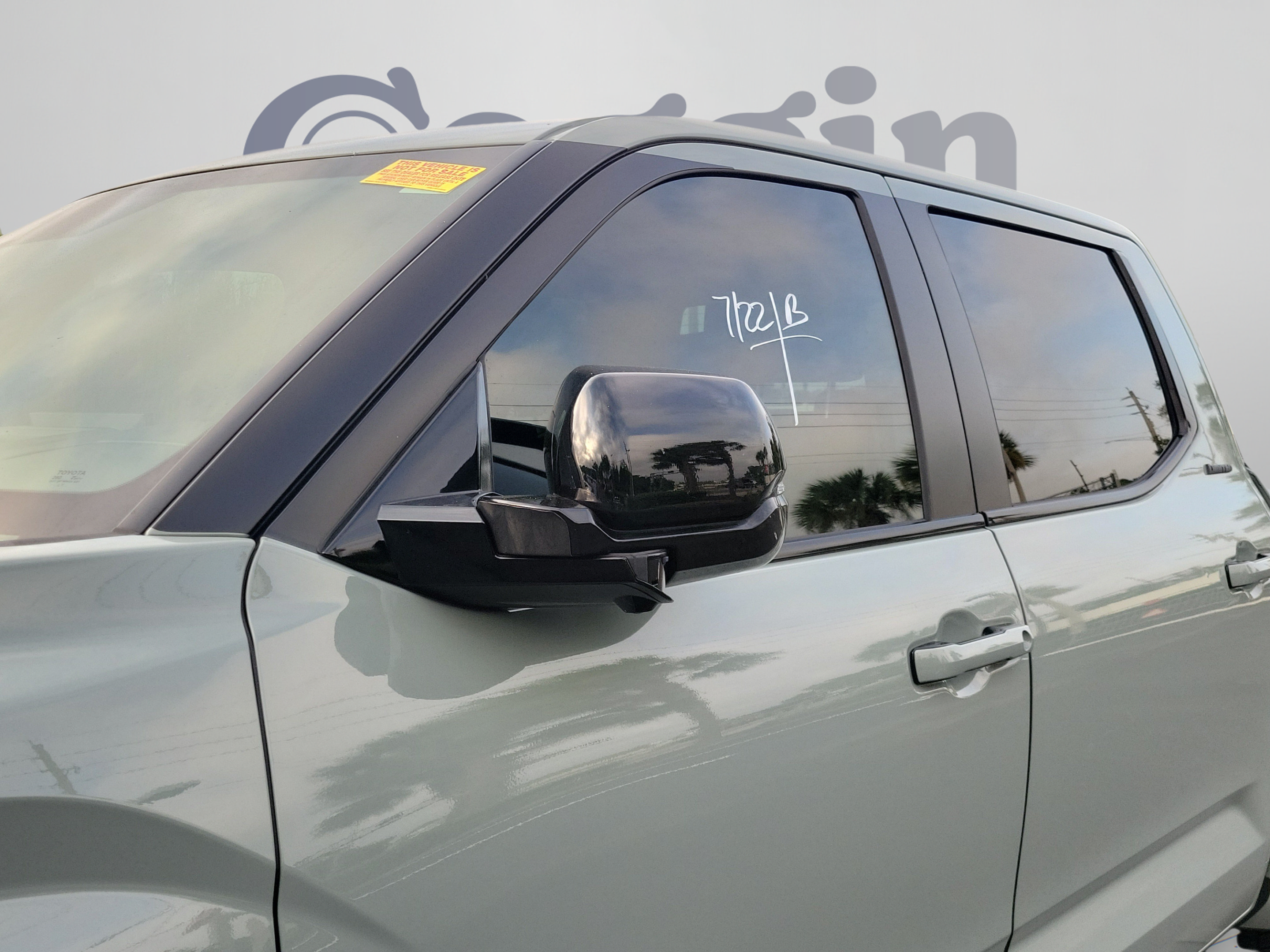 Used 2025 Toyota Tundra Limited w/ TRD Off-Road Package AWD/4WD image 28