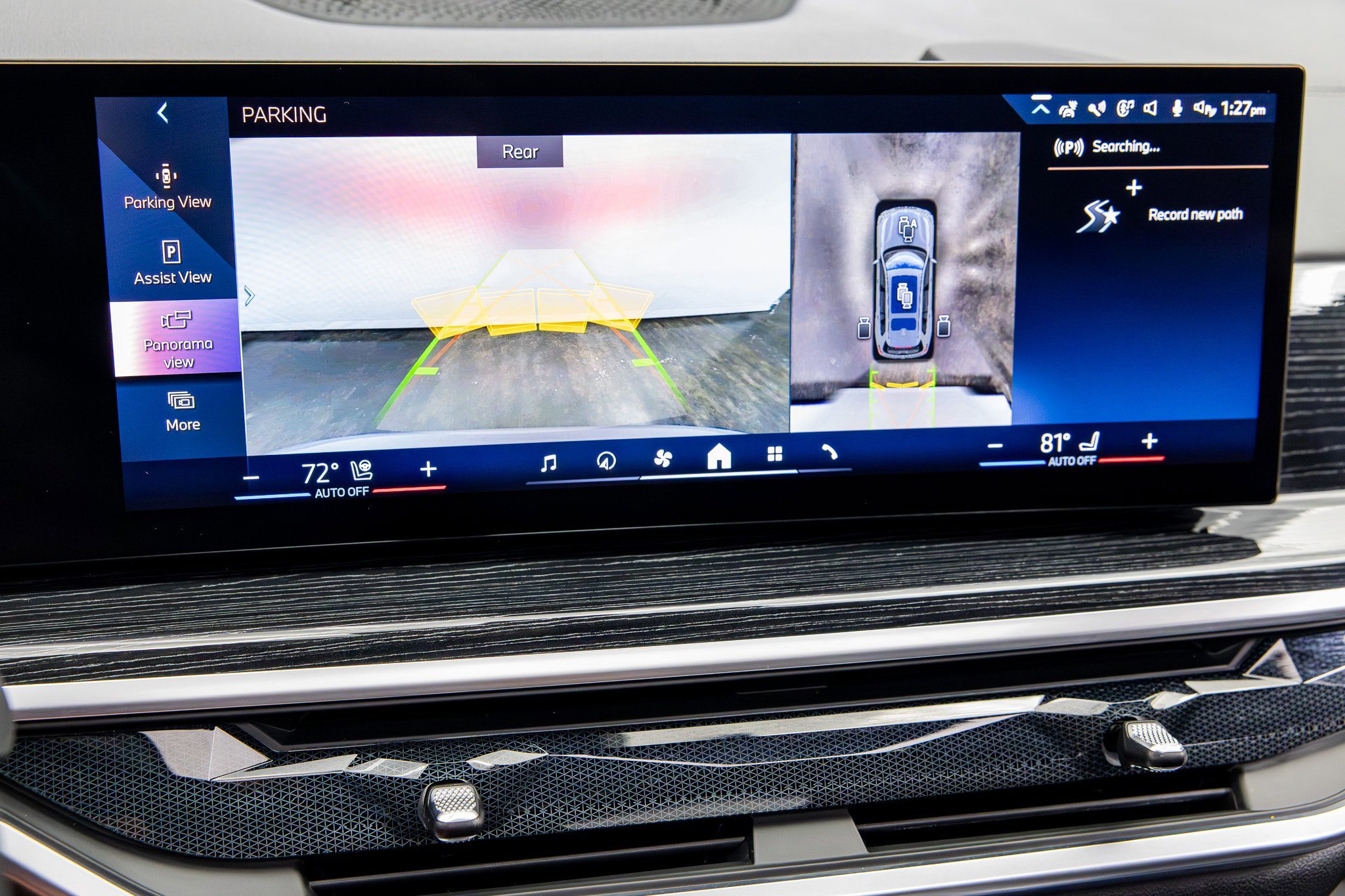 Used 2024 BMW X7 xDrive40i w/ M Sport Package image 52