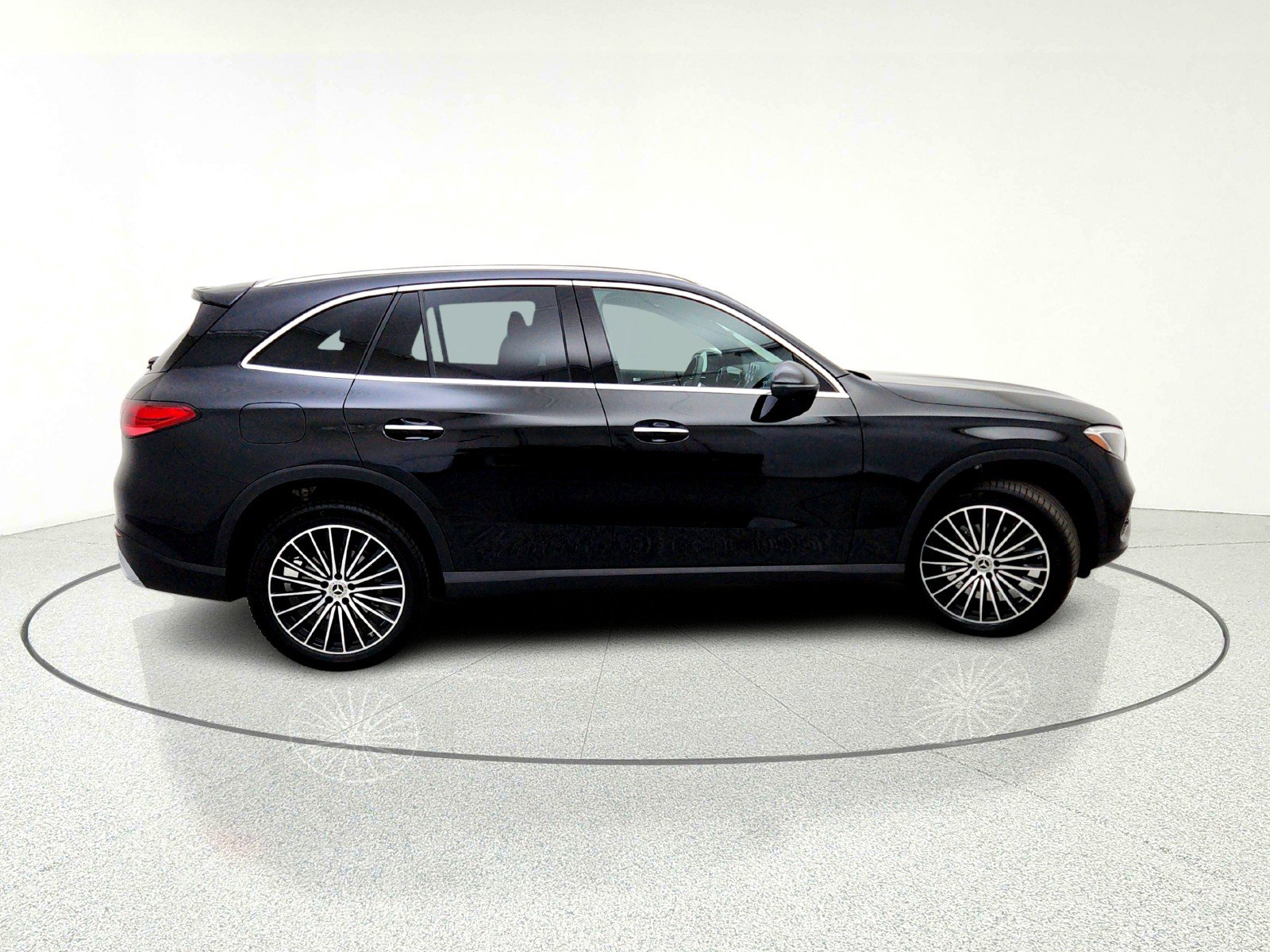 Certified 2026 Mercedes-Benz GLC 300 image 9