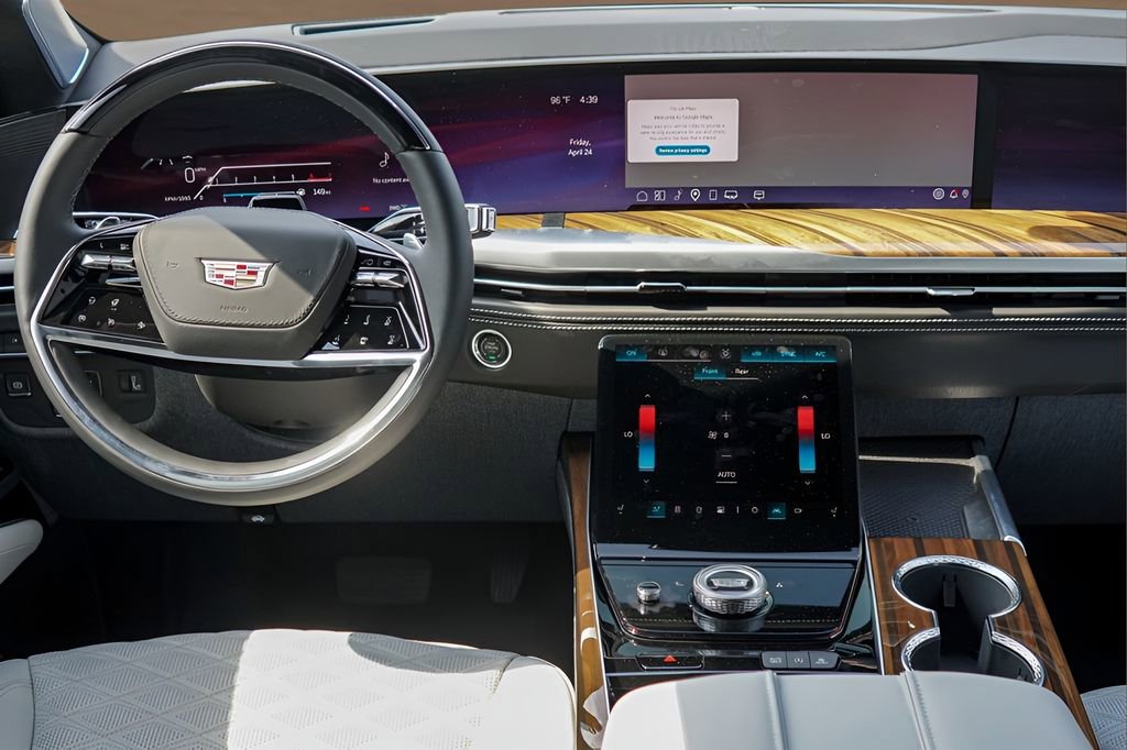 New 2026 Cadillac Escalade Platinum Sport w/ LPO, Floor Liner Package AWD/4WD image 22