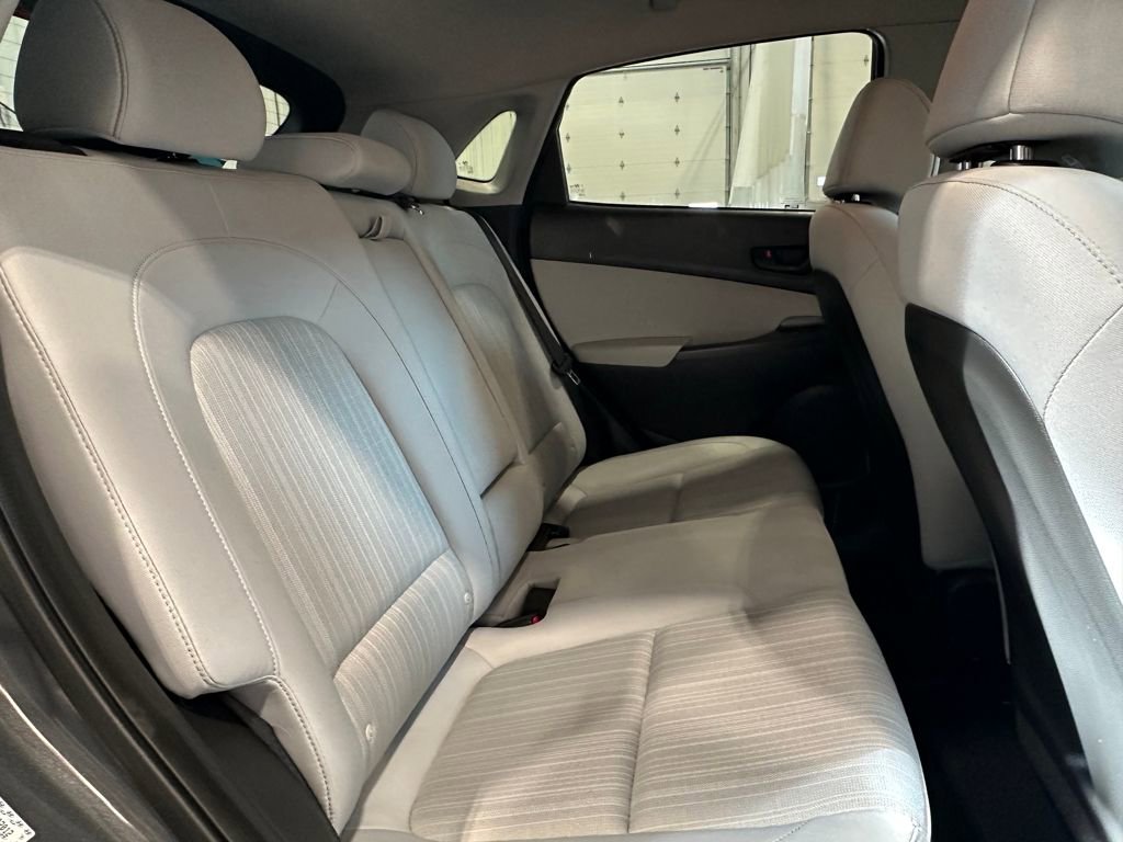 Used 2023 Hyundai Kona SEL image 31