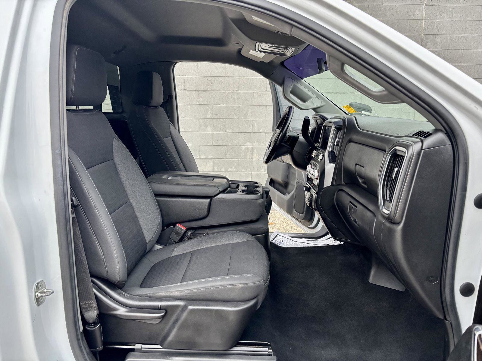 Used 2022 GMC Sierra 3500 SLE w/ SLE Convenience Package image 7