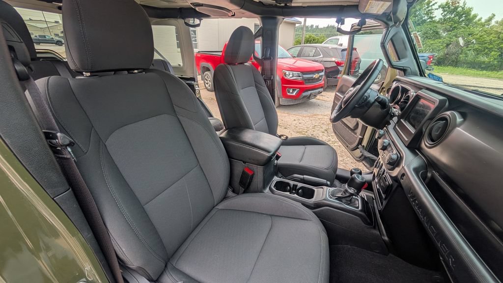 Used 2022 Jeep Wrangler Unlimited Sport AWD/4WD image 18