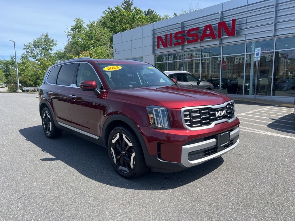 Used 2023 Kia Telluride S w/ S Sunroof Package