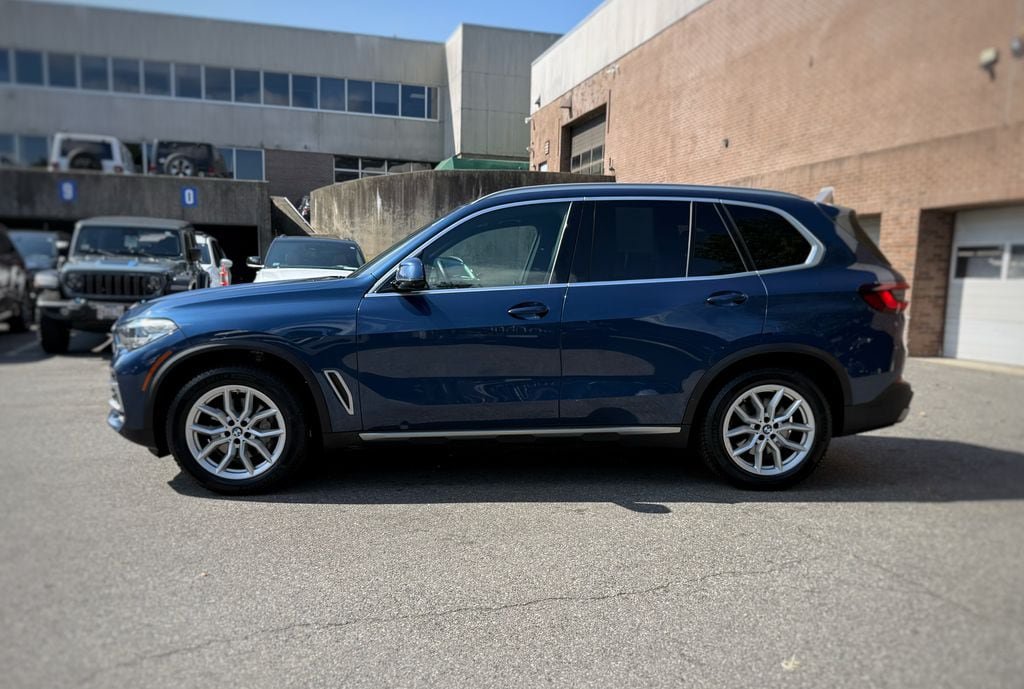 Used 2023 BMW X5 xDrive40i w/ Premium Package AWD/4WD image 14