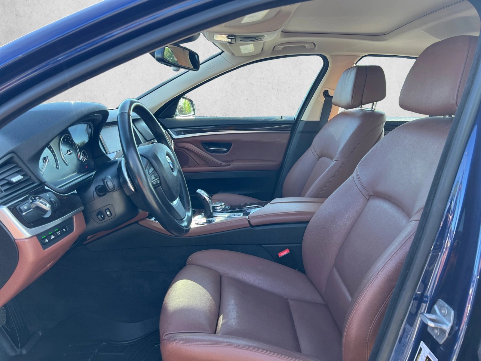 Used 2016 BMW 528i xDrive Sedan AWD/4WD image 11
