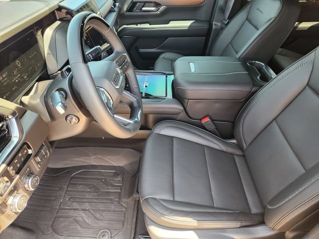 New 2026 GMC Yukon Denali w/ Denali Reserve Package AWD/4WD image 11