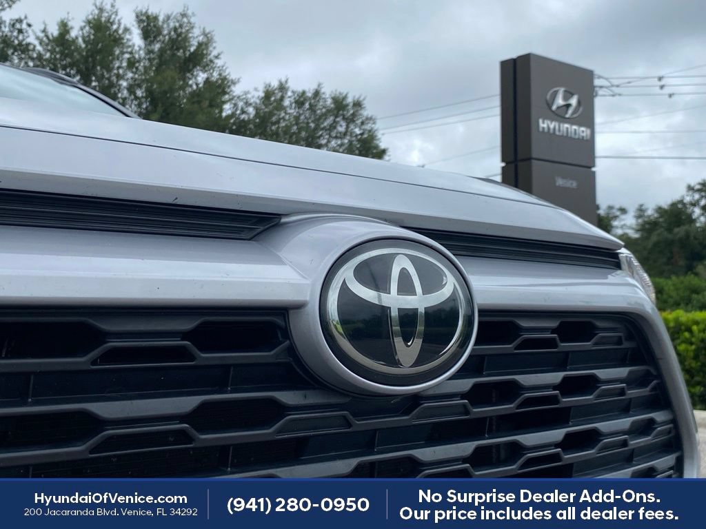Used 2021 Toyota RAV4 XLE Premium FWD image 43