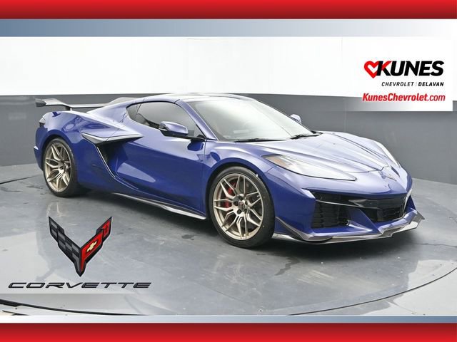 Used 2025 Chevrolet Corvette Z06 w/ Z07 Performance Package RWD image 1