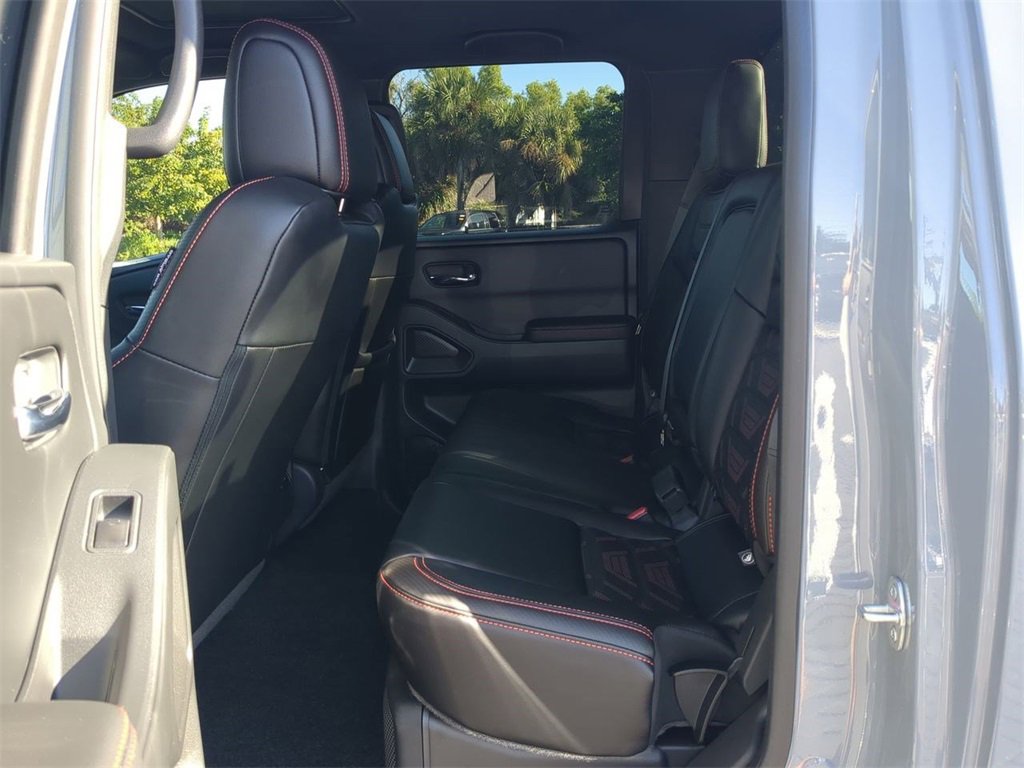 Used 2025 Nissan Frontier PRO-4X w/ Pro Premium Package image 15