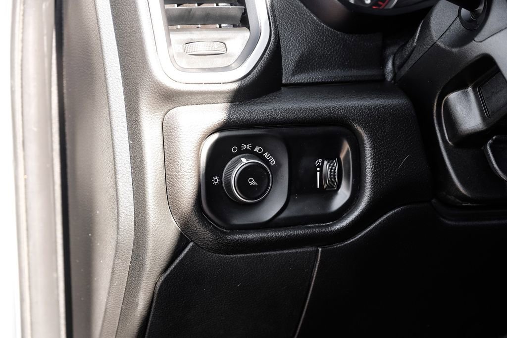 Used 2021 RAM 2500 Big Horn image 25