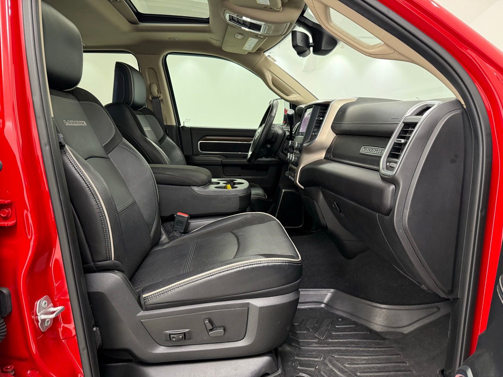 Used 2022 RAM 2500 Laramie image 36
