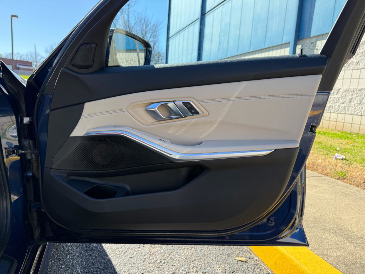 Used 2020 BMW 330i xDrive Sedan AWD/4WD image 27