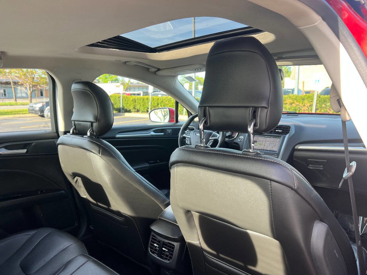 Used 2013 Ford Fusion Titanium w/ Titanium Driver Assist Pkg FWD image 27