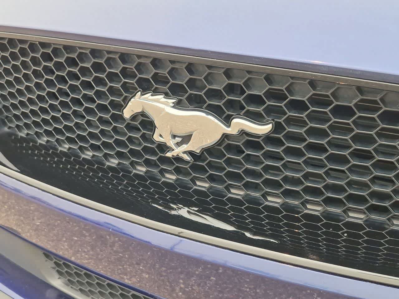 Used 2018 Ford Mustang GT RWD image 4