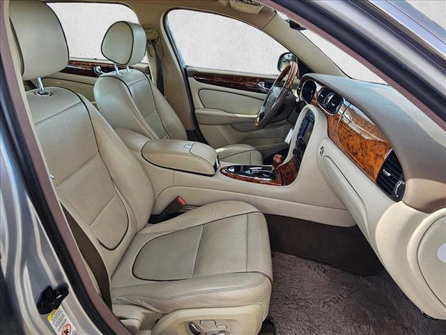 Used 2008 Jaguar XJ8 L image 20