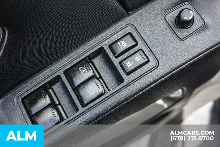 Used 2023 Nissan Frontier SV image 48