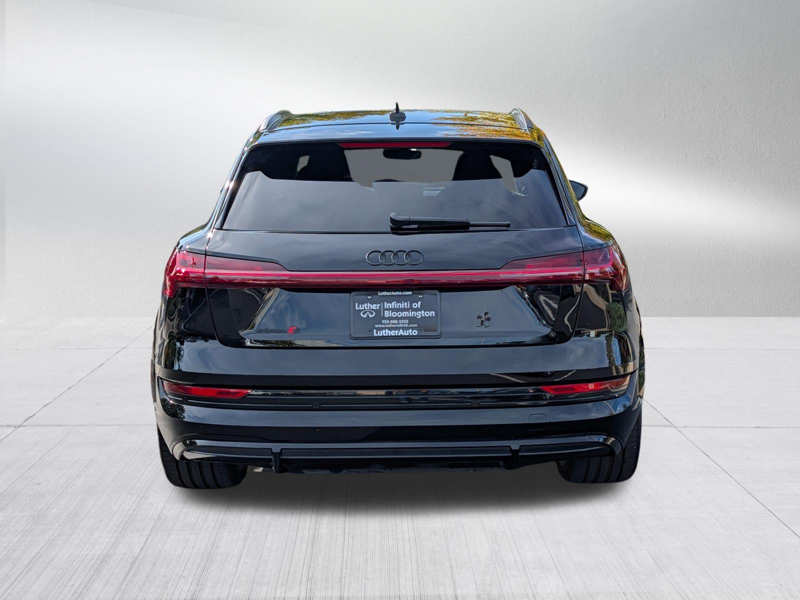 Used 2023 Audi e-tron S Prestige w/ Prestige Package AWD/4WD image 6