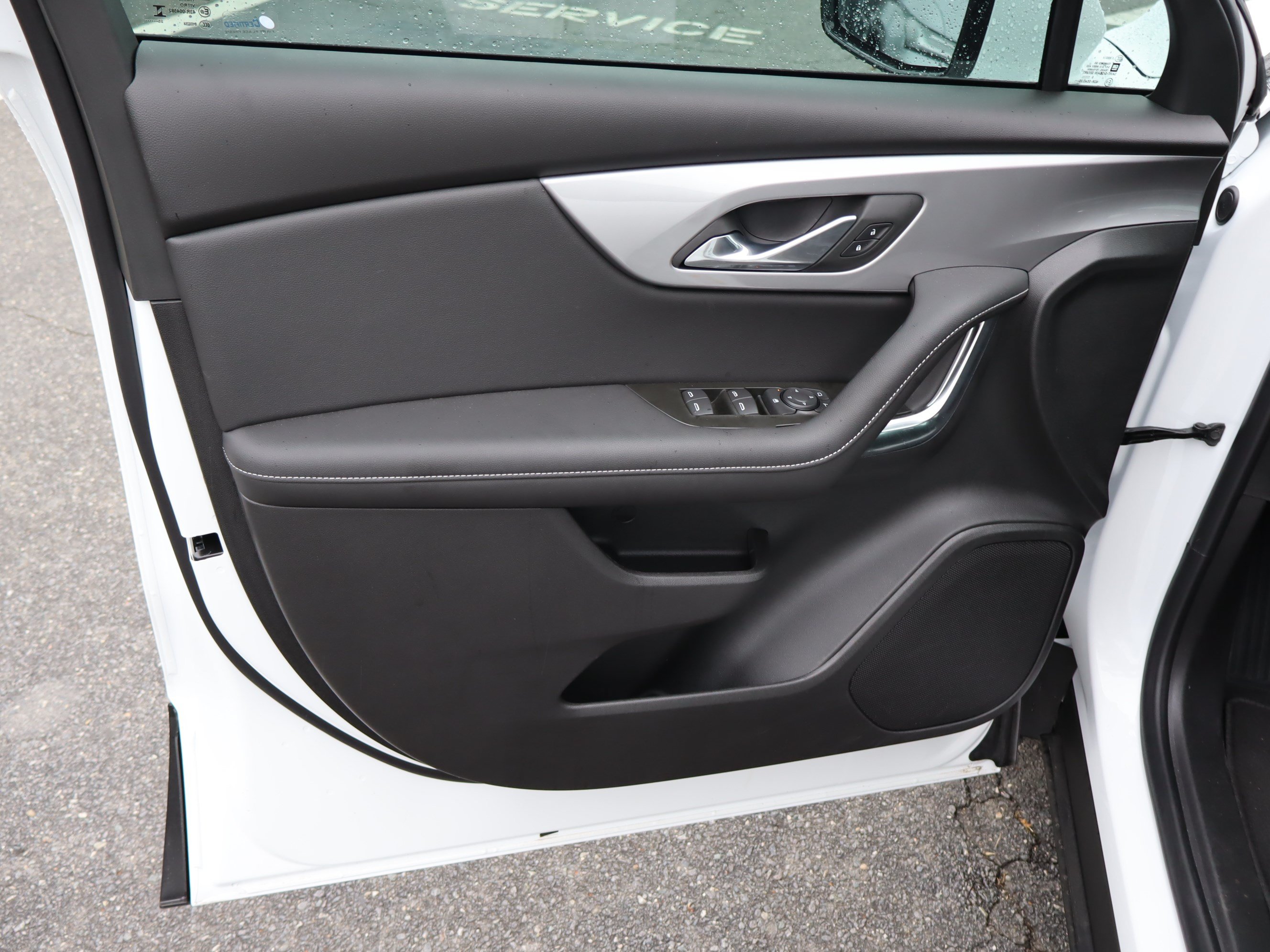 Used 2025 Chevrolet Blazer LT FWD image 15