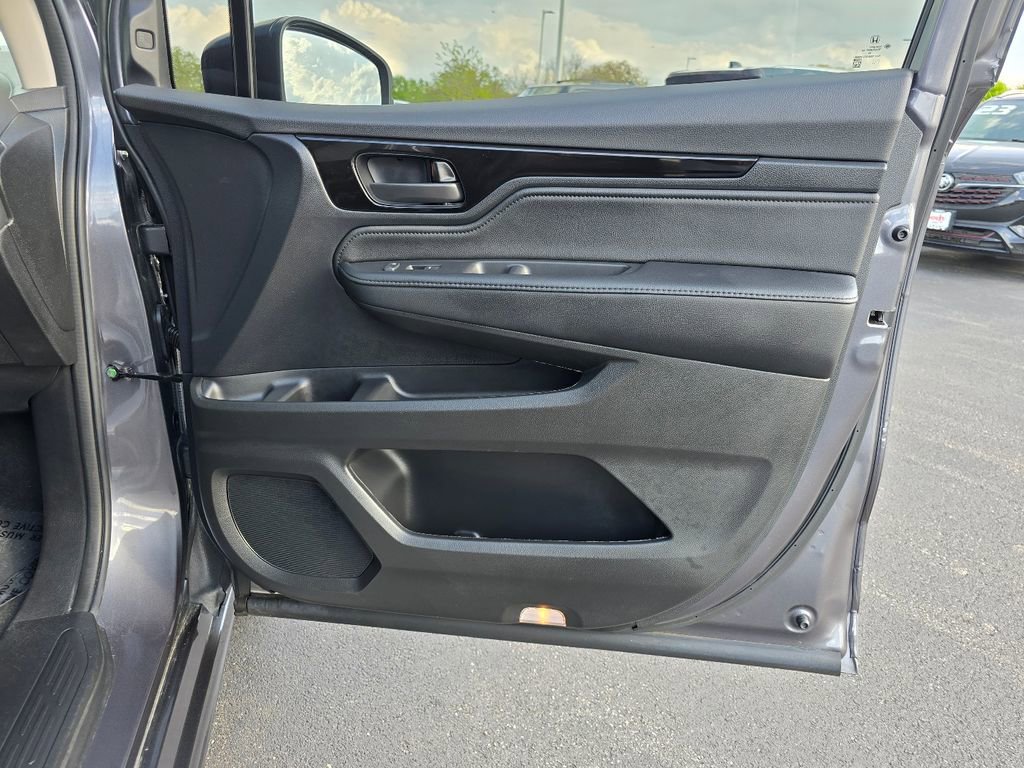 Used 2025 Honda Odyssey Touring image 31