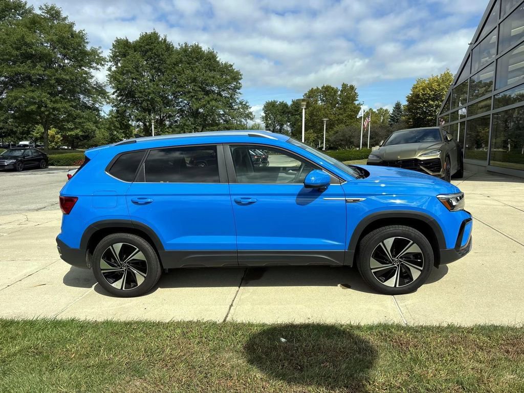 Used 2024 Volkswagen Taos SE image 8