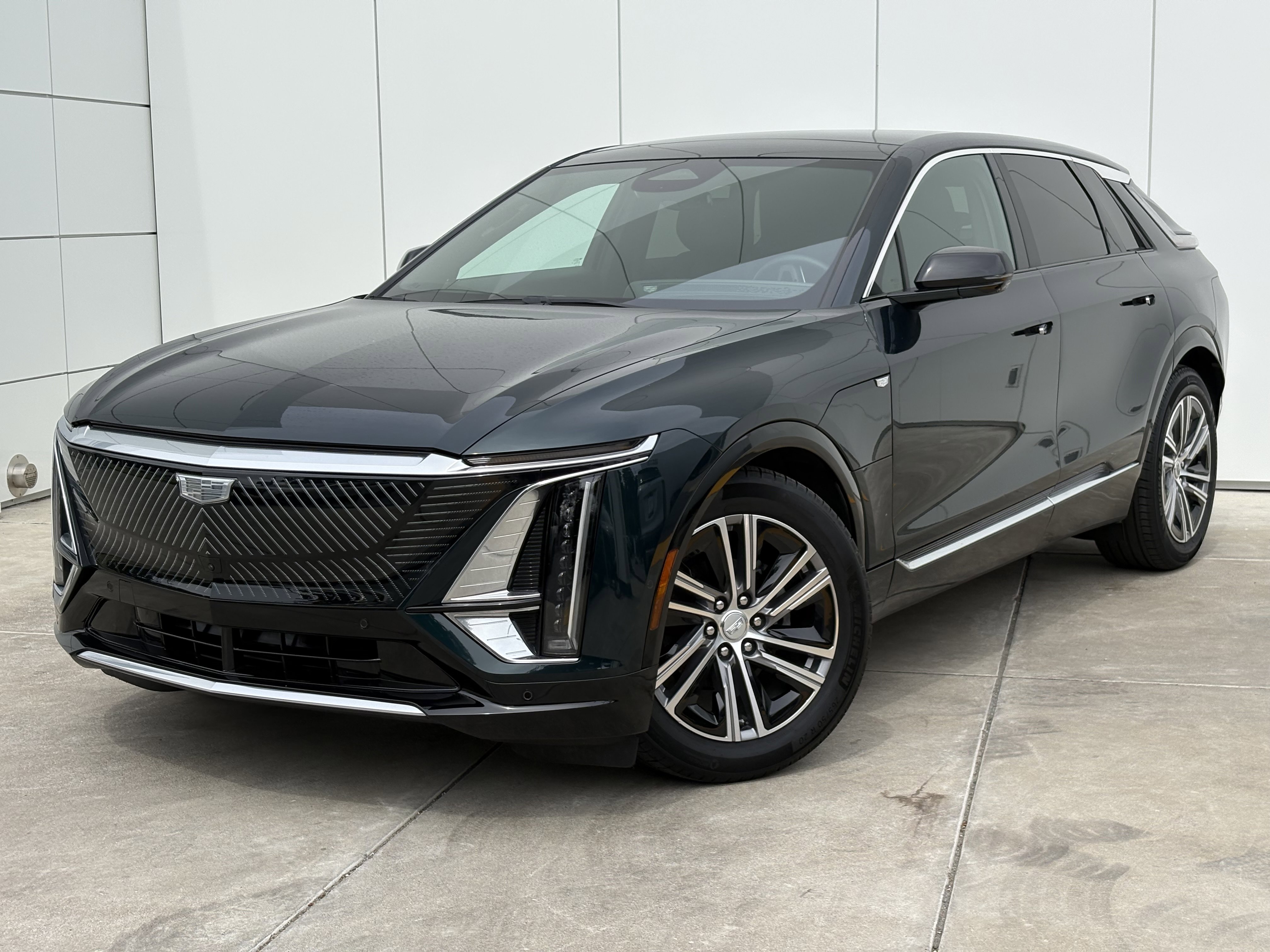 Certified 2024 Cadillac Lyriq Luxury w/ LPO, Floor Liner Package AWD/4WD image 2