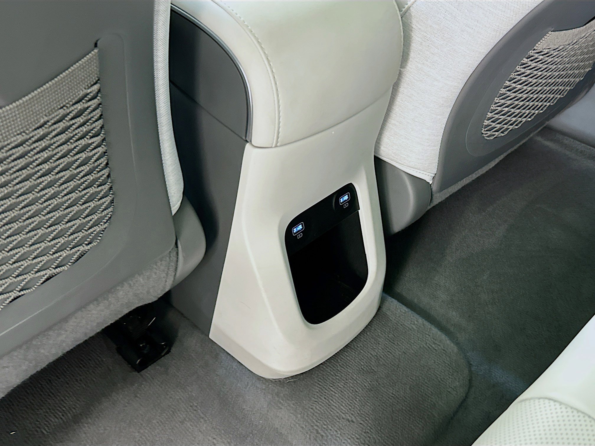 Used 2024 Hyundai Ioniq 5 Limited image 29