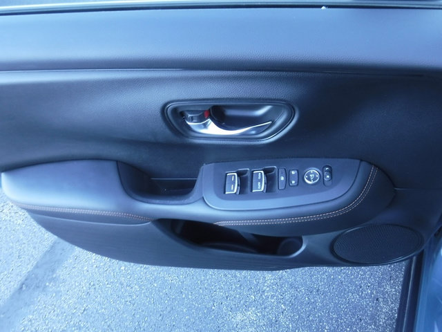 Used 2024 Honda HR-V Sport image 12